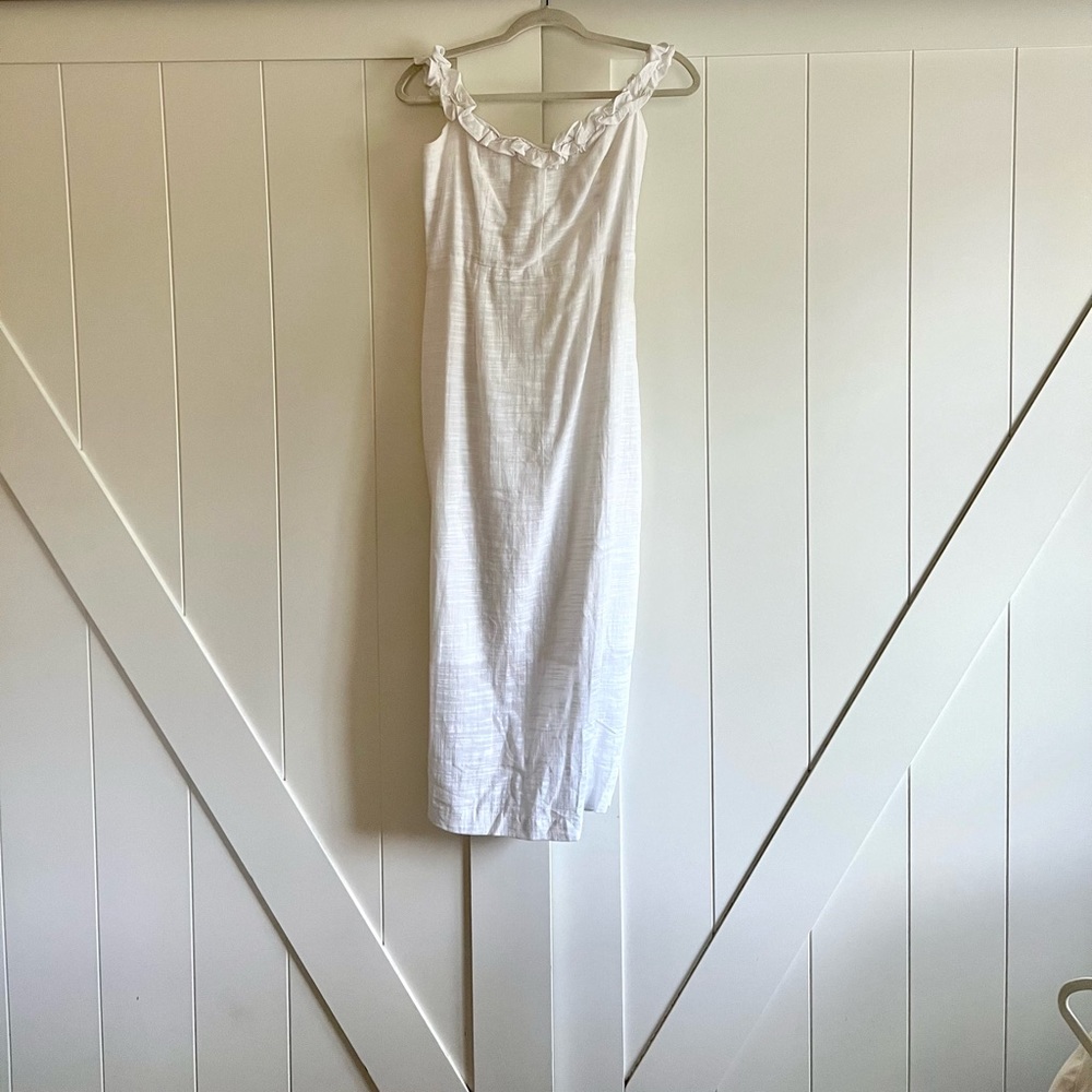 White linen mid-length dress